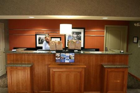фото отеля Hampton Inn Lewisburg