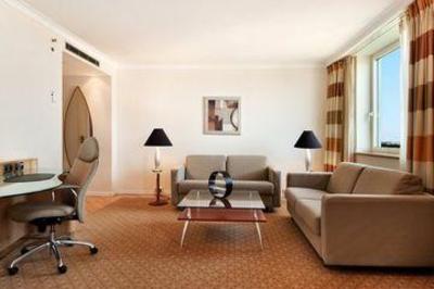 фото отеля Hilton Duesseldorf