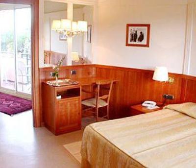фото отеля Vis a Vis Hotel