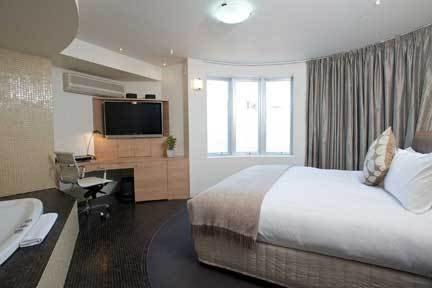 фото отеля Hotel Urban St Kilda