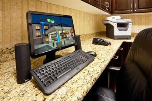 фото отеля Holiday Inn Express Hotel & Suites Limerick