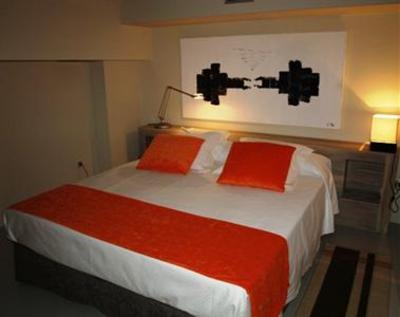 фото отеля Eco Alcala Suites
