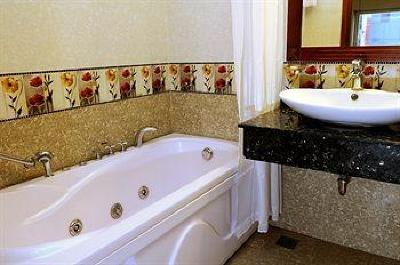фото отеля Tan Hai Long Hotel 4