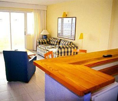 фото отеля Bali Beach Apartments