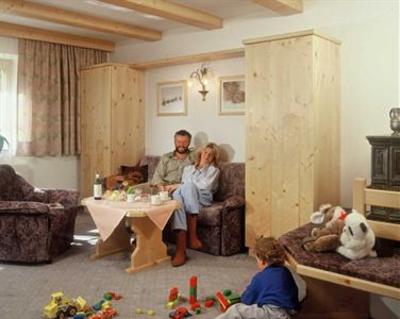 фото отеля Ferienhaus Kirchplatzl Apartment Leutasch