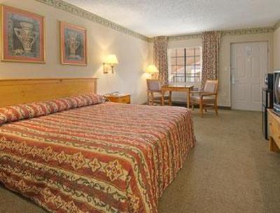 фото отеля Days Inn And Suites Starkville