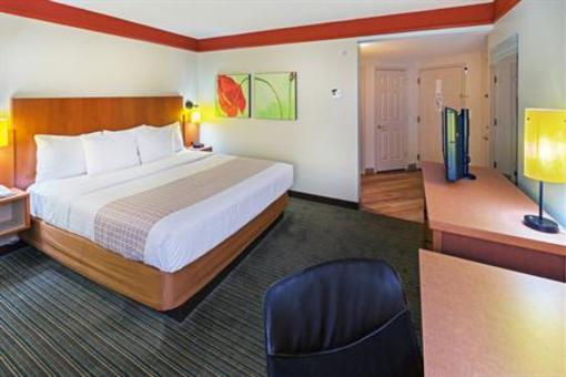 фото отеля La Quinta Inn and Suites Downtown New Orleans