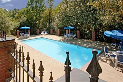 фото отеля Americas Best Value Parkway Inn