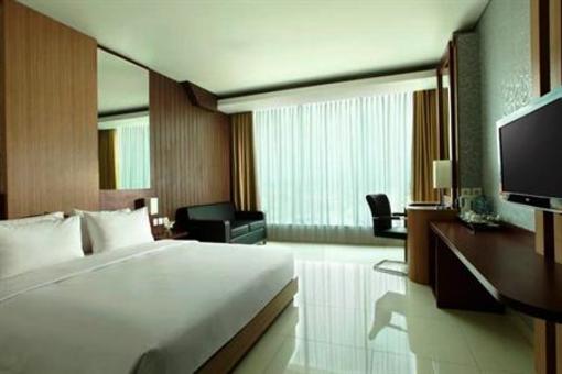 фото отеля Hotel Santika Tasikmalaya