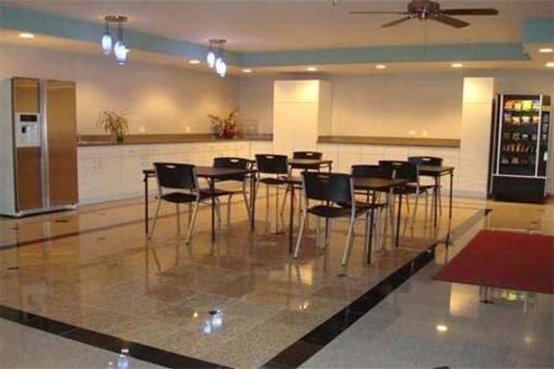 фото отеля O'Hare Inn & Suites