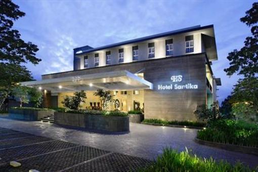 фото отеля Hotel Santika Mataram