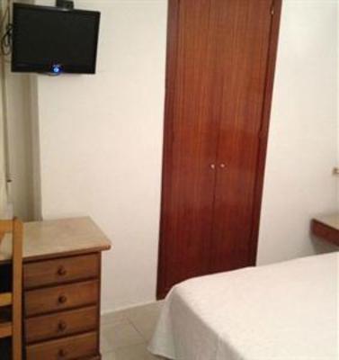 фото отеля Hostal Lleida Barcelona