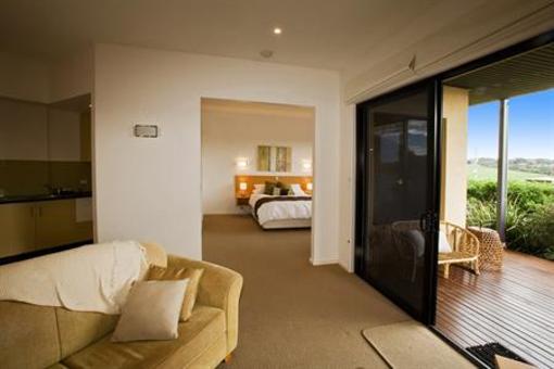 фото отеля Hilltop Apartments Phillip Island