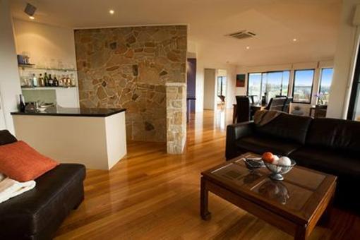 фото отеля Hilltop Apartments Phillip Island