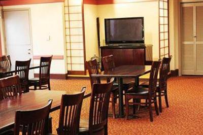 фото отеля International Hotel Lynnwood