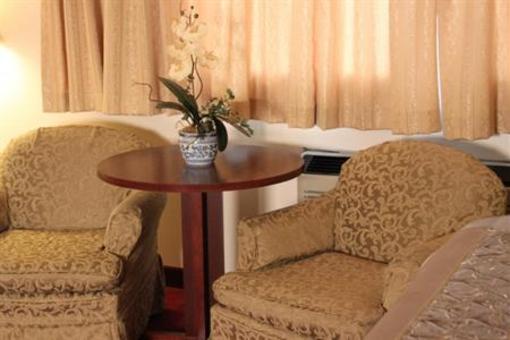фото отеля International Hotel Lynnwood