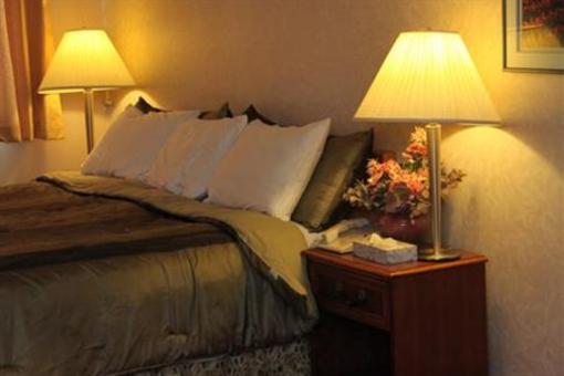 фото отеля International Hotel Lynnwood