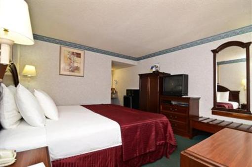фото отеля Best Western Princeton Manor Inn & Suites South Brunswick