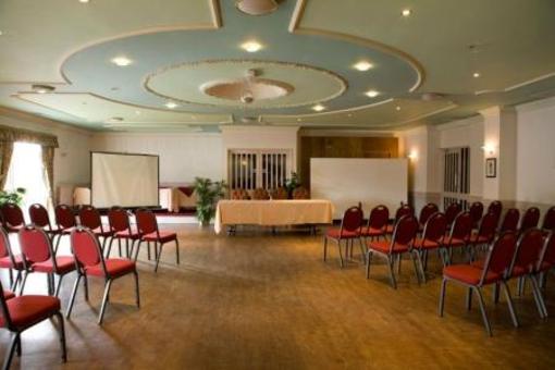 фото отеля The Commodore Hotel Llandrindod Wells