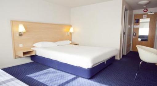фото отеля Travelodge Heston Heathrow