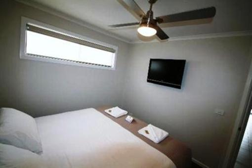 фото отеля Traralgon Park Lane Holiday Park