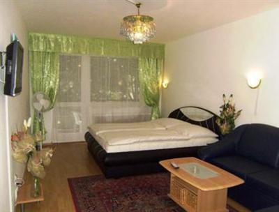 фото отеля Hotel Pension Adam Apartment Vienna