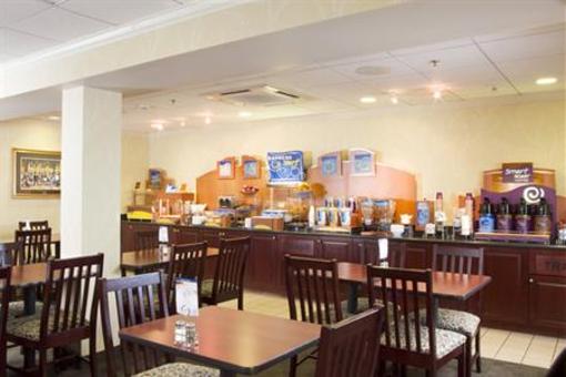фото отеля Holiday Inn Express Frazer Malvern