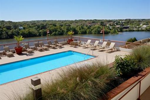 фото отеля Holiday Inn Austin Town Lake