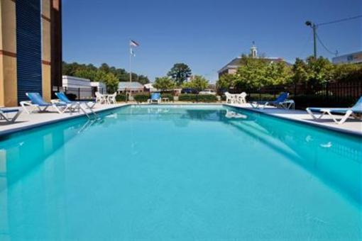 фото отеля Holiday Inn Express Macon I-75 & Riverside