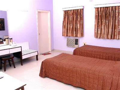 фото отеля Hotel Rushabh Home