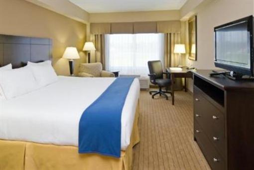 фото отеля Holiday Inn Express & Suites Fort Myers- The Forum