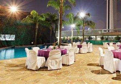 фото отеля Holiday Inn Parque Fundidora Monterrey