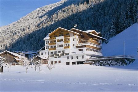 фото отеля Weisses Lamm Alpenhof