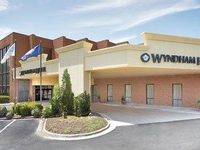 Wyndham Richmond Airport Hotel