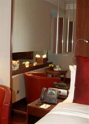 фото отеля Crowne Plaza Riyadh Minhal