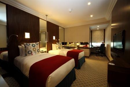 фото отеля Crowne Plaza Riyadh Minhal