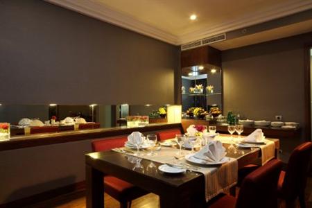 фото отеля Crowne Plaza Riyadh Minhal
