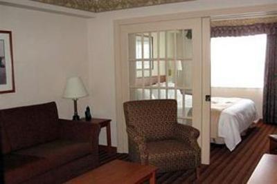 фото отеля Lakeview Inn & Suites Halifax