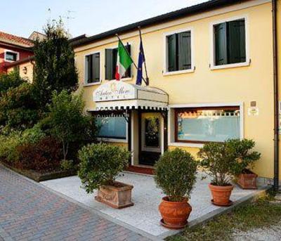 фото отеля Antico Moro Hotel Venice