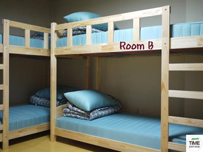 фото отеля Time Guesthouse Hongdae