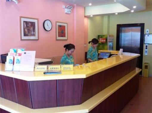 фото отеля Home Inn Jiujiang Xunyang Road