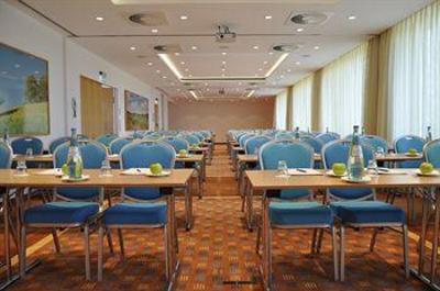 фото отеля Radisson Blu Hotel, Karlsruhe