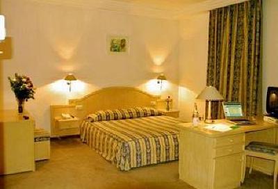фото отеля Yadis Ibn Khaldoun Hotel Tunis