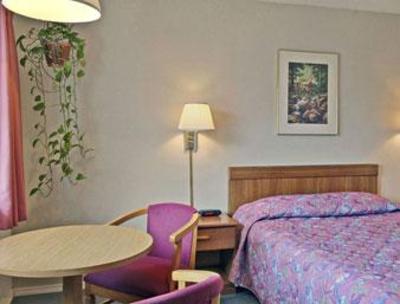 фото отеля Travelodge Crescent City