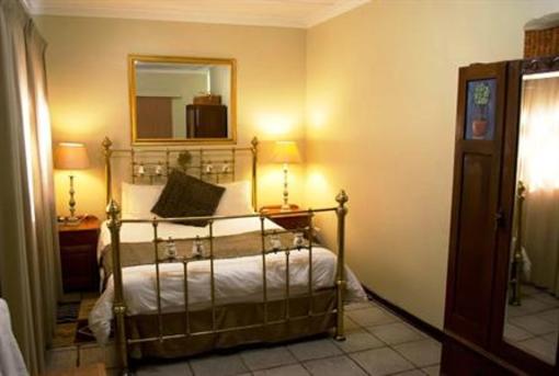 фото отеля Lily Guesthouse Bloemfontein
