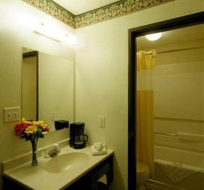 фото отеля Americas Best Value Inn Nevada (Missouri)