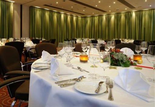 фото отеля Courtyard by Marriott Bremen