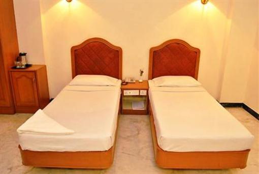 фото отеля Hotel Atchaya