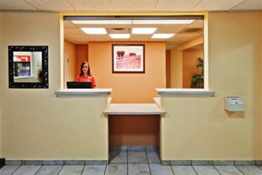 фото отеля Candlewood Suites Oklahoma City - Moore