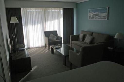 фото отеля Wyndham Vacation Resorts Asia Pacific Kirra Beach